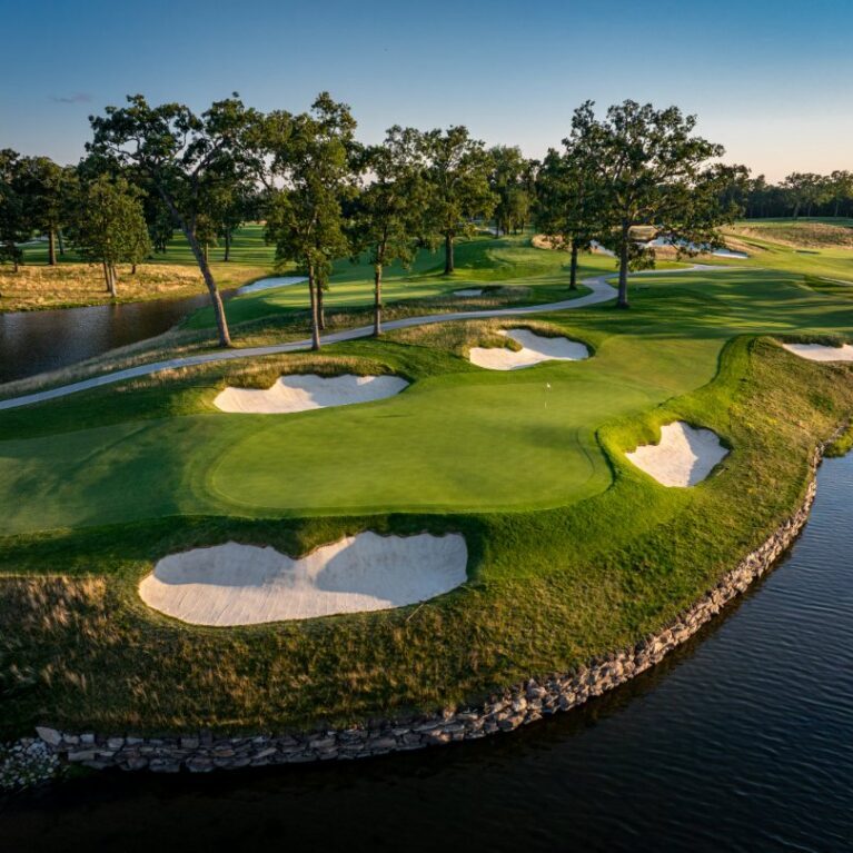 Hole 17 on the famed Medinah Country Club Course No. 3 
<br><i>Photo by Nick Novelli Photography / Medinah Country Club</i>